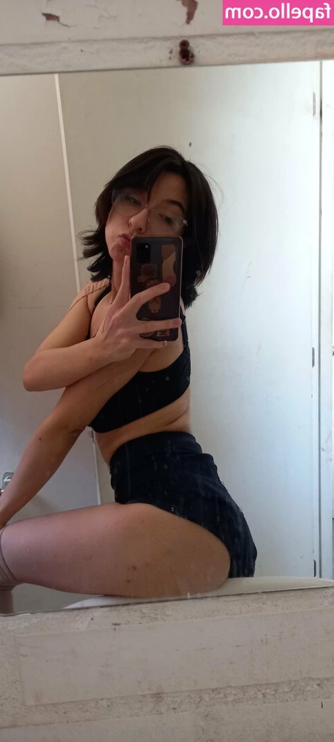 coquettekenn - Hope your week is off to a great start