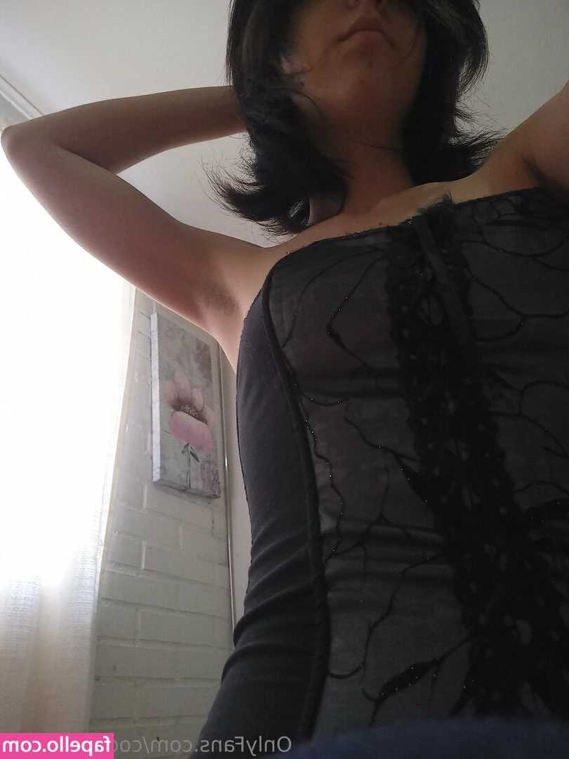 coquettekenn - Thanks to everyone who joined my live show! I sent it to y'all with