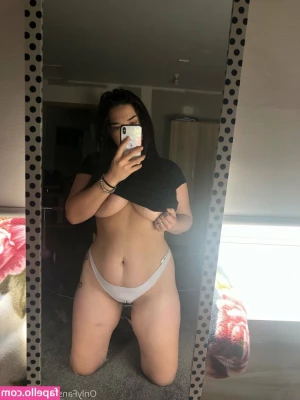 buxom_babenz [ buxom-babenz ] - Just me and my toys☺️ Any suggestions on what toys I should buy
