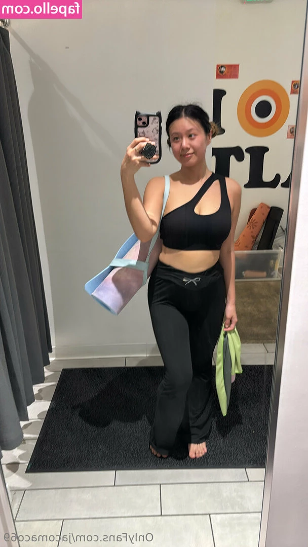jacomaco69 [ jacomaco69-1 ] - Awake and horny.