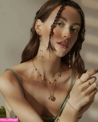 Kate Markowitz [ kate-markowitz ] - Valentine’s Day is almost here???!!! Will you spoil me, baby? I