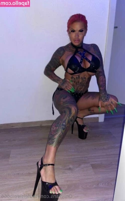 Catherine Teufelsweib [ catherine-teufelsweib ] - Do you wanna see what I m licking up    Tip to see it in action