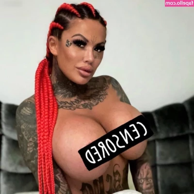 Catherine Teufelsweib [ catherine-teufelsweib ] - How hard do you think you can spank me