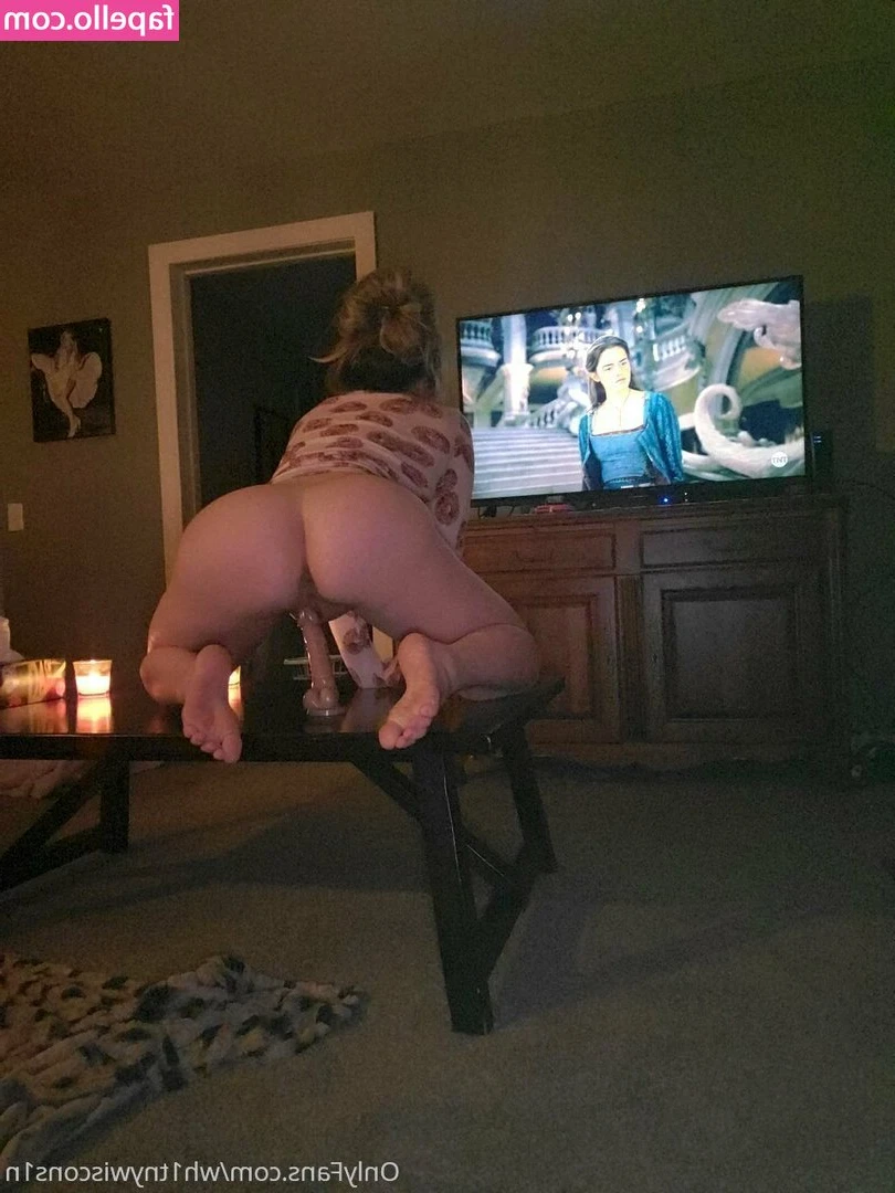 wh1tnywiscons1n - Mi número favorito es el 4 🤭🤭🍑🍑🥵🥵 @canabbis420