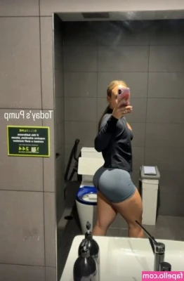 gym_withjas [ gym-withjas ] - @cocolovelock and @hyley.winters getting naughty at the last motley
