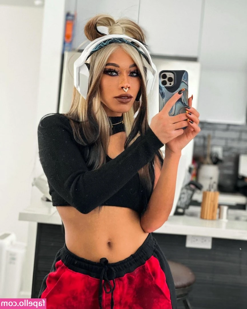 kieraplease - New chub bear full anal video in the making now ! Plus virtual date