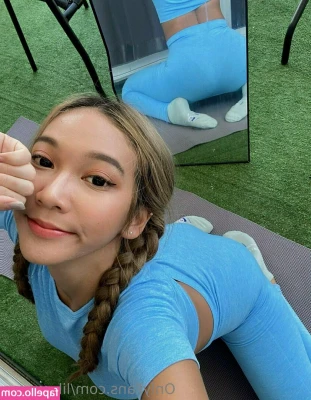 lil_mayaa [ lil-mayaa ] - Yep, I'm naked if you're wondering 🤭