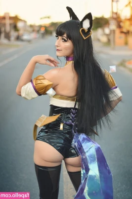 Renata Melo [ renata-melo ] - Where are my foot lovers at?! 🦶🏻🥰