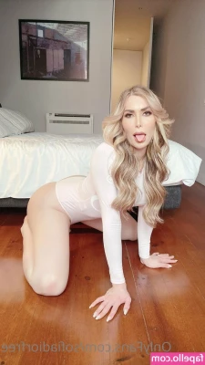 thebellabigcock - Will you help me fix my garter  XOXO Katrina