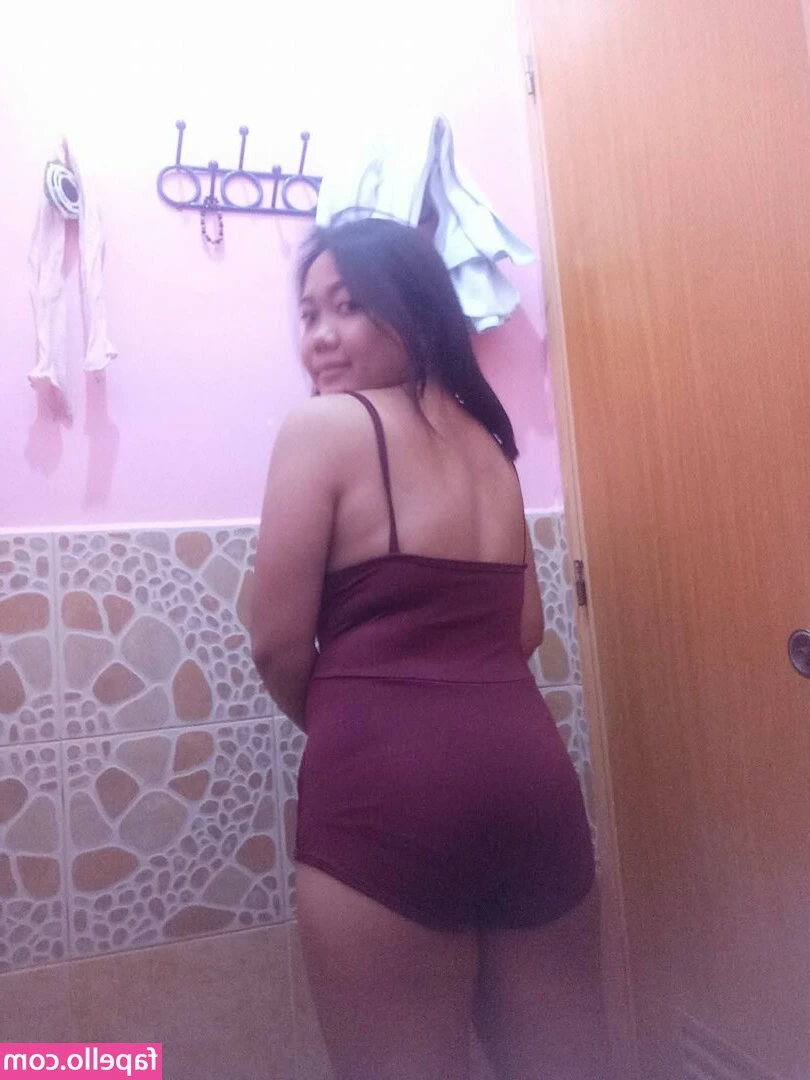 Bams pinay [ bams-pinay ] - Touch here, here before you take my clothes off.. 💕🌸