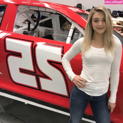 Natalie Decker [ natalie-decker ] - Check your messages at least every other day as I send out quite a