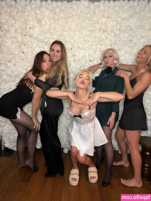 Natalie Decker [ natalie-decker ] - Wanna eat my coochie 👀