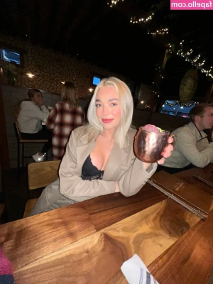 Natalie Decker [ natalie-decker ] - Happy fishnet Friday  It s been a while since I ve celebrated it  The