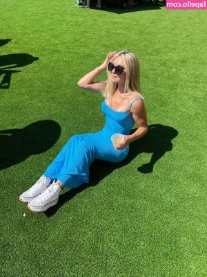 Natalie Decker [ natalie-decker ] - Good Morning   Buenos días