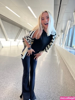 Natalie Decker [ natalie-decker ] - Baths make me horny. Idk why.