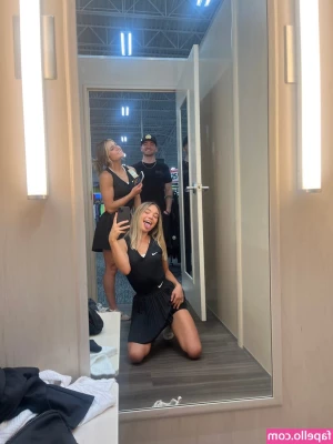Natalie Decker [ natalie-decker ] - Me and the wife are live streaming some fortnite ya I know lame but