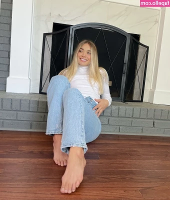 Natalie Decker [ natalie-decker ] - I can make you day amazing! DM me!
