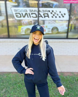 Natalie Decker [ natalie-decker ] - need a cuddle buddy ?