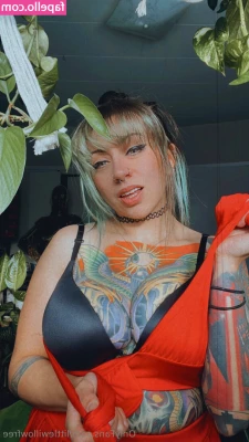 littlewillowfree - Niet zo elegant   maar wie de foto heeft getrokken kon niet wachten