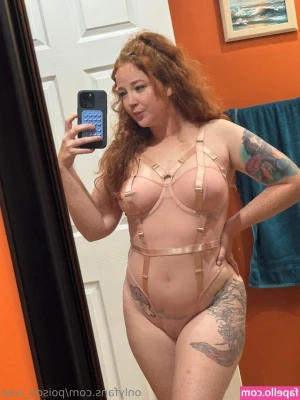 ivee_marks [ ivee-marks-5 ] - Would you resist joining me in the shower? 🚿💦