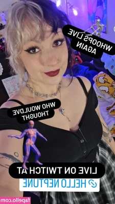 Helloneptune - Good morning horny fuckers! I'm full of LIFE this morning and dying