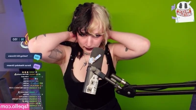 Helloneptune - Thinking about offering pussy pops…would you like a taste? DM me
