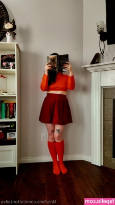 Velma & Daphne Cosplay [ velma-daphne-cosplay ] - i had the most amazing anal sex last night   should i share the video