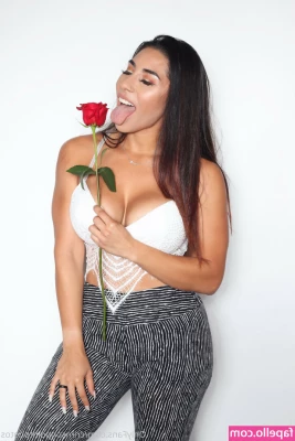 itssarapr - Quieres dormir conmigo o hacer travesuras 🥵🔥🍑😈🤤