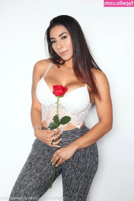 itssarapr - Tip me so I can buy more sexy lingerie 💁🏼‍♀️ Or can find