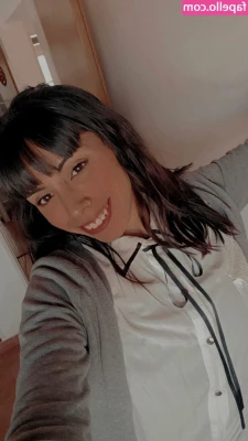 sophie.cherry [ sophie-cherry ] - just a chillout... just an ass... well exposed ass 😈🍑🍑🍑 
