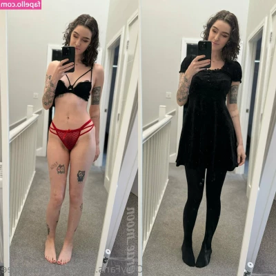 rae_moonfree [ rae-moonfree ] - Así en 4 se abre más rico mi culito para que entre toda y me