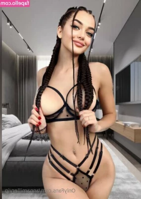 annamillervip - How hard would you take me from behind