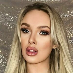 kylie_tate