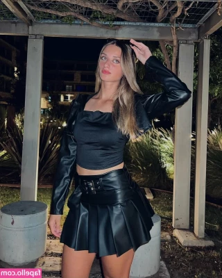Jazmin Peralta [ jazmin-peralta ] - My gf has great pictures to wake up to