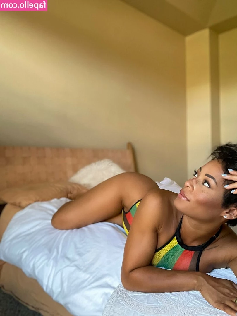 Kristal Marshall [ kristal-marshall ] - Shining