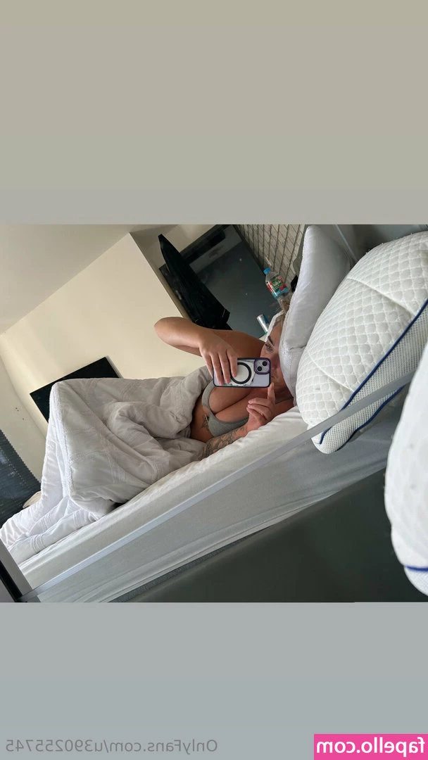 u390255745 - rosie_wettie   She s constantly wet and needs your hard cock   Loves