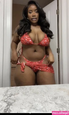 Ashlynnedith - HEELS ON