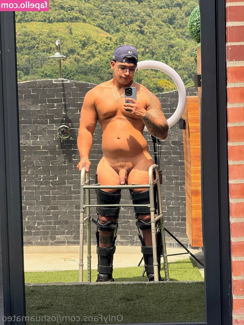 joshuamateo [ joshuamateo-1 ] - Have you been a good boy today? 😈