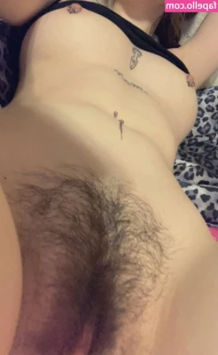 angelbxnnyyy - Hey guys going to be posting later today while I get ready 😚🤪
