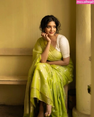 Ritika Singh [ ritika-singh ] - Chest BOMBS hehe