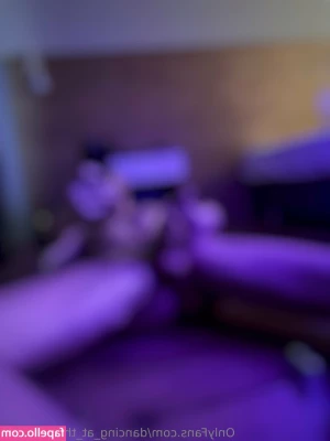 dancing_at_the_bar_free [ dancing-at-the-bar-free ] - Now i will get a special massage 😈🔥