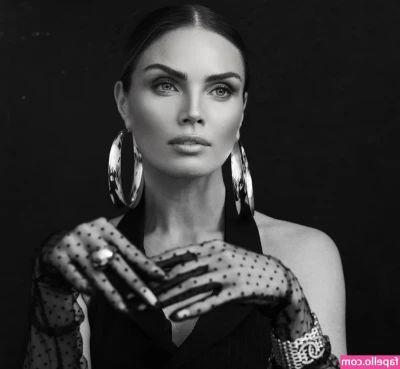 Kim Feenstra [ kim-feenstra ] - ~* curves *~