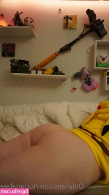 torianabee - Cum enjoy this raw naked back and ass