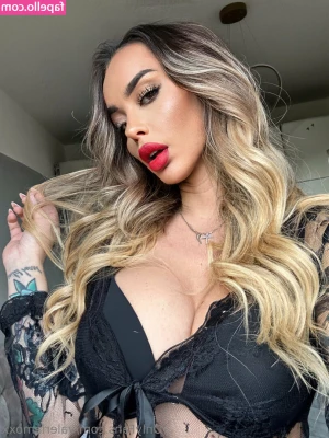 valeriamoxx [ valeriamoxx-1 ] - I almost bussed my ass lol