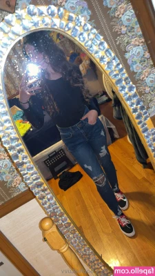 sophieluvv - Don't forget, my LIVE show will be today at 6pm BST! Can't wait to