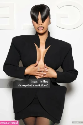 Cardi B [ cardi-b ] - I’m just looking for attention…