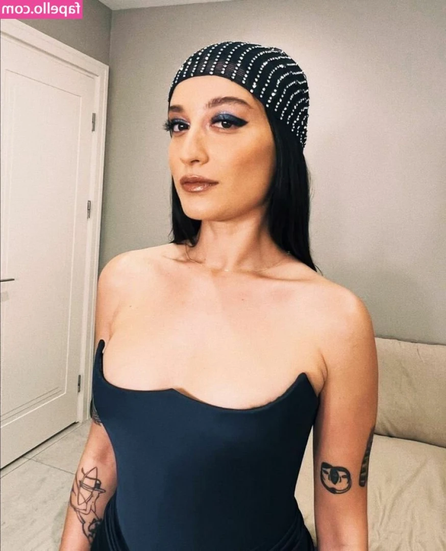 Melike Şahin [ melike-ahin ] - I want some funnnnn😍💦