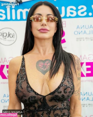 Priscilla Salerno [ priscilla-salerno ] - Will be posting a short clip before the days over 🖤🖤🖤