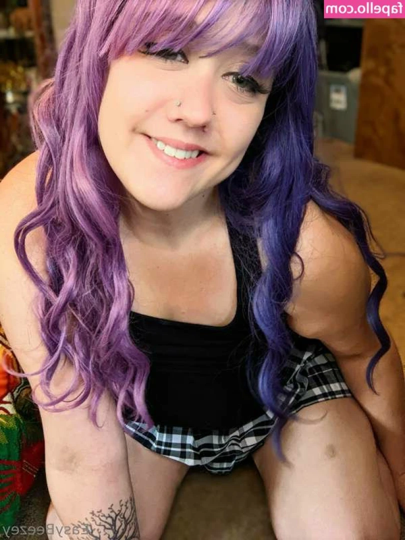 Indighost027 - Who wants a hit of acid off of my boob 🤤💖 happy bicycle day