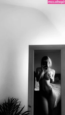 Jennifer Sullins [ jennifer-sullins ] - Stare at My Tits While You Fuck Me.  A boob focused video where you